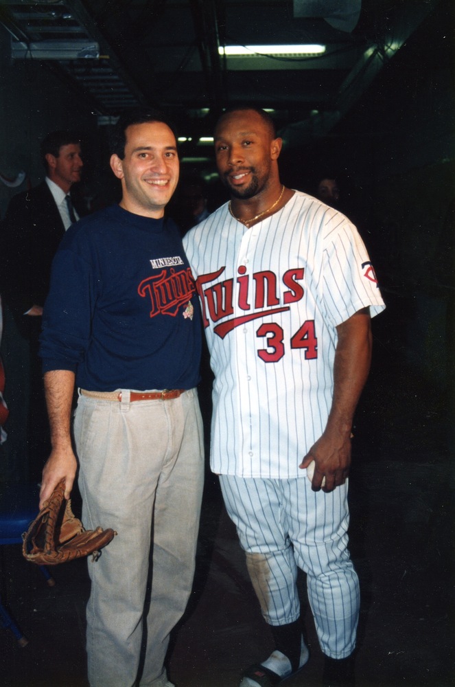 Kirby Puckett's jersey from Game 6 of 1991 World Series sells for